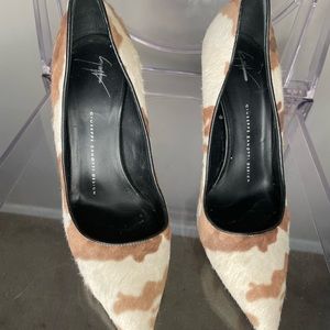 Giuseppe Zanotti pony skin pump